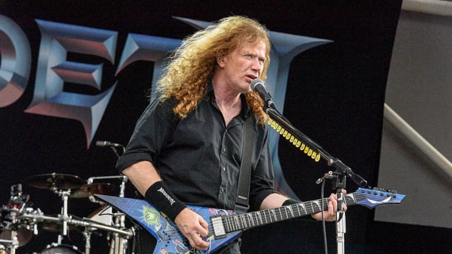 Le detectan cáncer de garganta a exguitarrista de Metallica