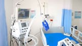 Gremios médicos denuncian crisis laboral en UCI del país y alertan riesgos para la atención de pacientes por retrasos en los pagos