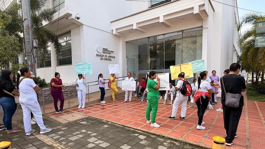 Empleados de la ESE de Ovejas protestaron para exigir desembargo de recursos
