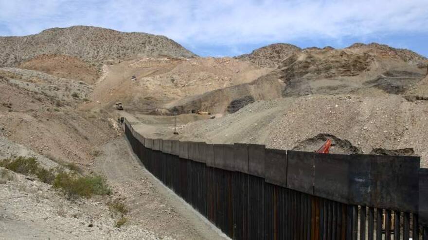 Cinco niñas migrantes fueron abandonadas en la frontera de EE. UU y México