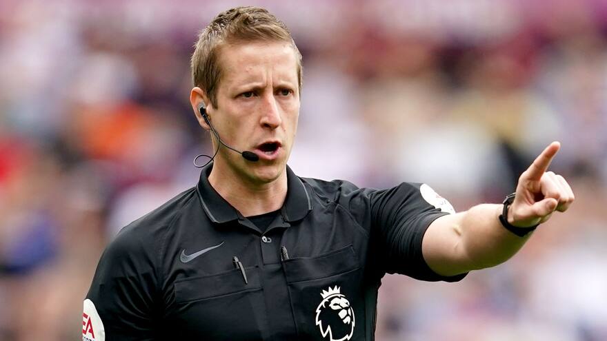 Fútbol: la Premier League empieza a tomar medidas por los errores arbitrales