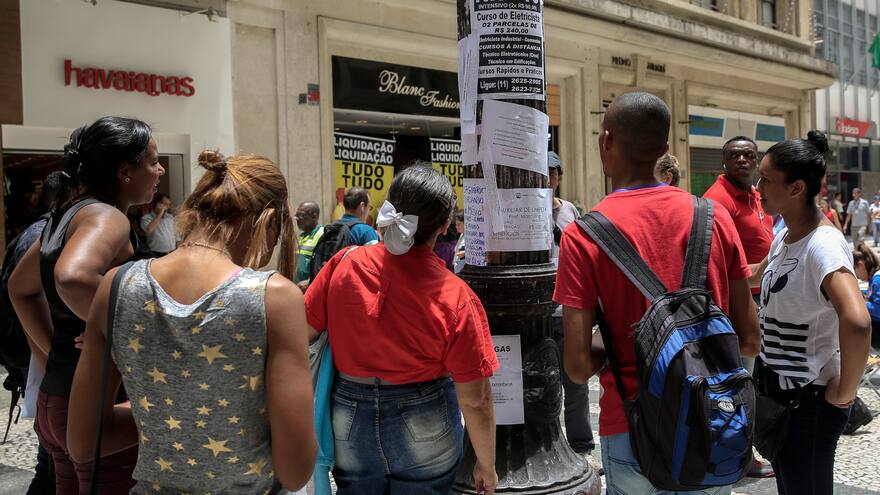 Desempleo histórico en Brasil tras dos años de recesión