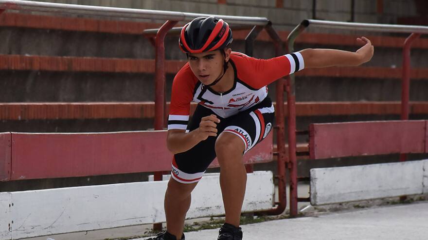 Sebastián Suárez pide pista en el patinaje