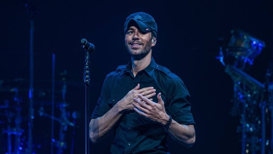Enrique Iglesias lanza la bachata 'Así es la vida' junto a María Becerra