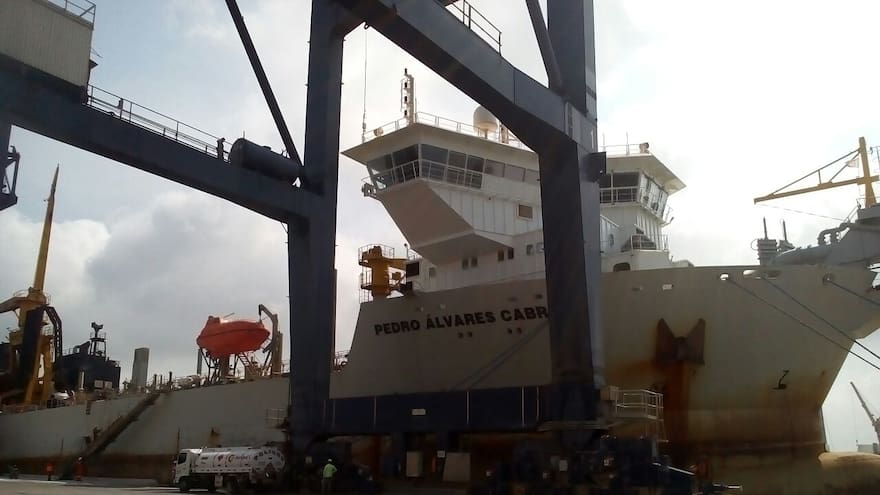 Draga Pedro Alvares Cabral llega a Barranquilla para limpieza del canal de acceso