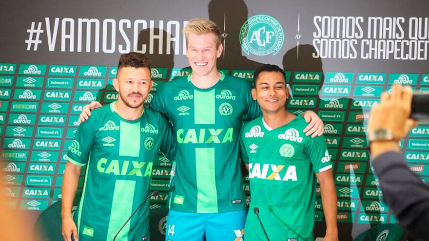 El Chapecoense presenta sus primeros tres refuerzos para la temporada 2017