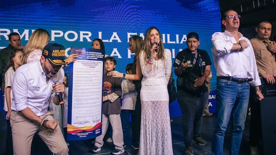 Más de 2.100 mujeres respaldaron acuerdos por la niñez y la familia impulsados por Abelardo De La Espriella