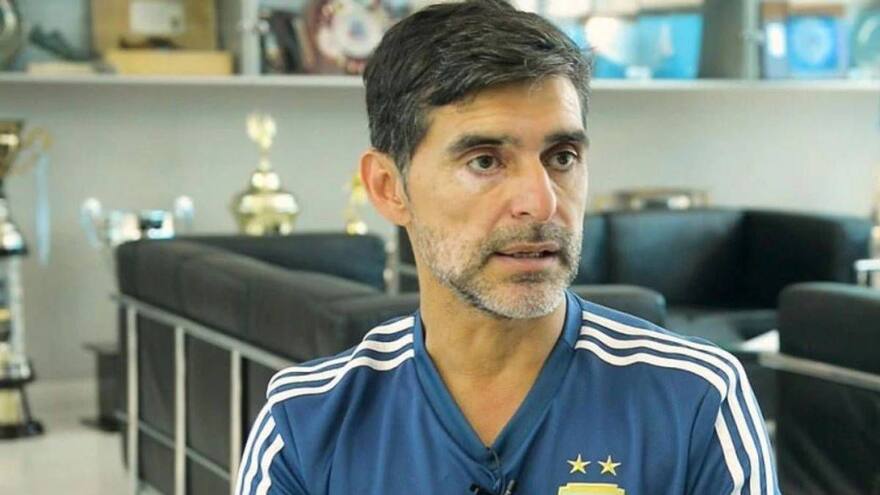 El exfutbolista Roberto Ayala sufre un robo a piedrazos en Buenos Aires