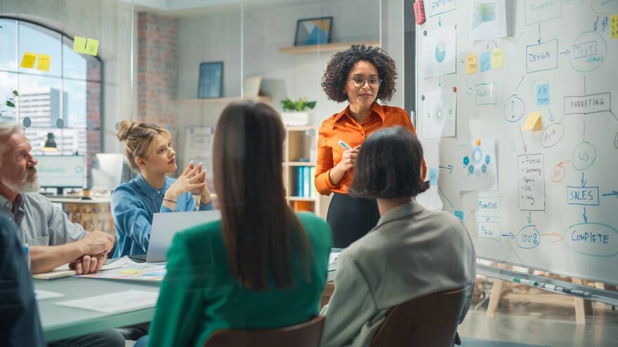 “Se debe aumentar el número de mujeres en juntas directivas”