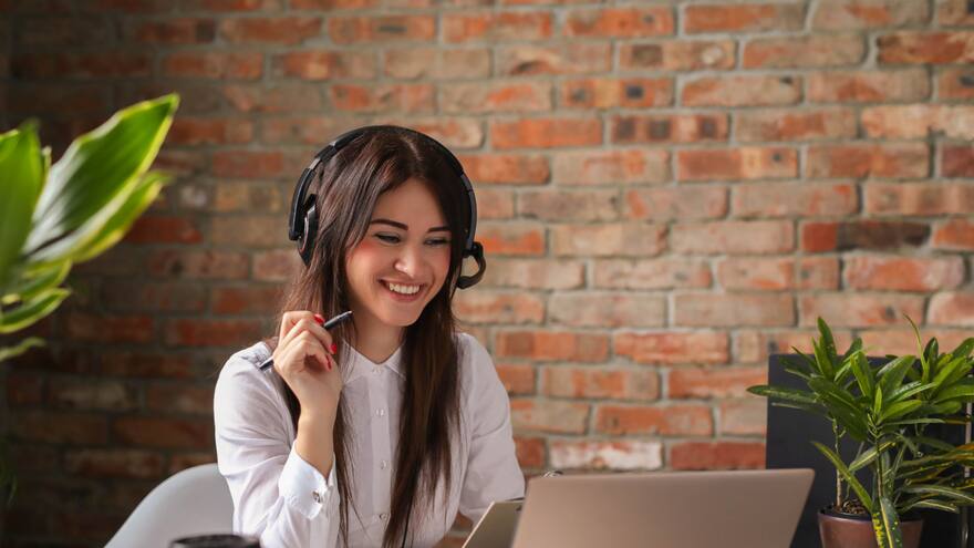 Empleo: ¿Cuáles son las funciones de un agente de servicio al cliente?