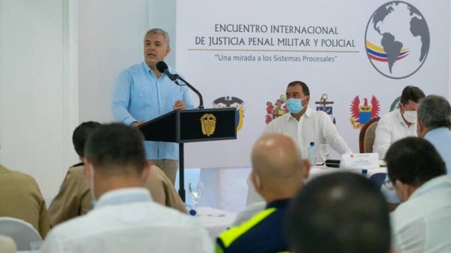 Iván Duque: 'Fuerza pública y terroristas no deben ser juzgados con el mismo prisma'