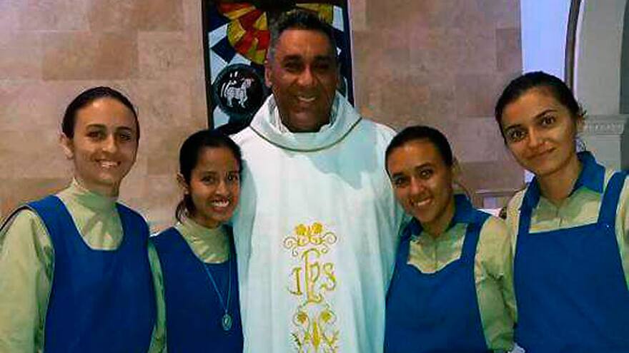 Robaron en la parroquia del ‘padre juniorista’