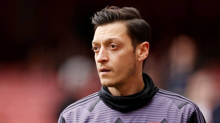 Mesul Özil hizo oficial su retirada del fútbol