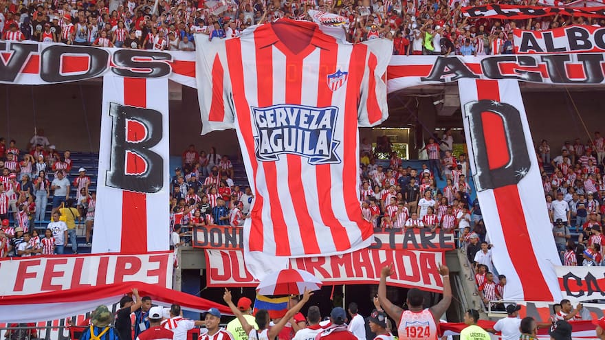 El onceno ideal del Junior por cada década o época