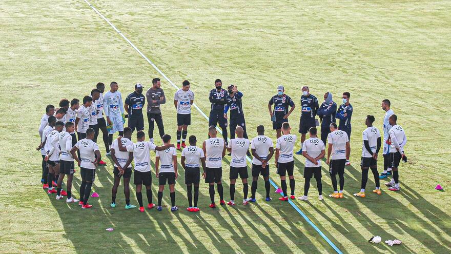 ¿Qué otras opciones tiene Arturo Reyes para probar de ‘9’?