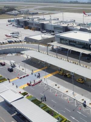 El aeropuerto de Barranquilla | Columna de Cecilia López Montaño