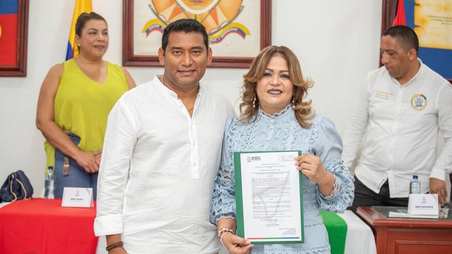 La Guajira: en Maicao reconocen a Linda Tromp Villareal por su labor en el Sena
