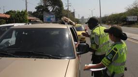 Policía refuerza controles viales en Barranquilla por masivo plan retorno de Reyes