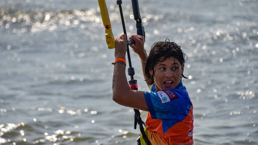 Mundial de Kitesurf: Mikaili Sol, la eterna reina de Salinas del Rey