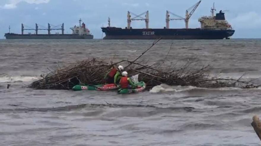 Continúa la búsqueda de menor que cayó en el río Manzanares