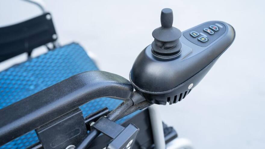 Aumentó el uso de sillas de ruedas eléctricas en China: ¿A qué se debe?