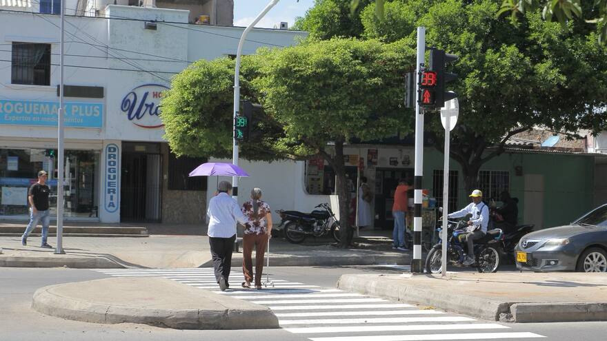 Instalan nuevo semáforo en la Avenida Simón Bolívar de Valledupar