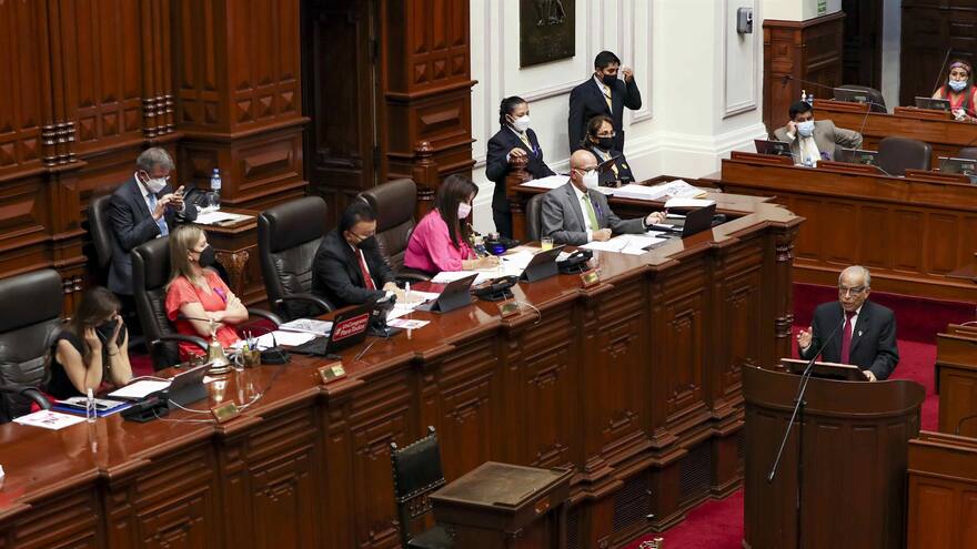 Congreso peruano aprueba debatir la moción de destitución del presidente Pedro Castillo