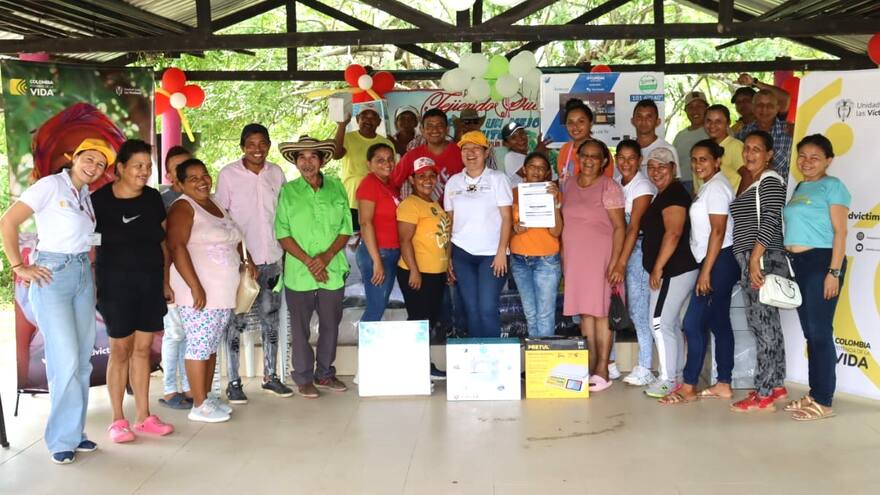 Sobrevivientes de la masacre de Pichilín reciben dotación de la Unidad para las Víctimas