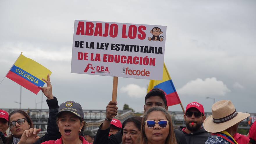 Paro de Fecode: movilizaciones de maestros bloquean varias calles de Bogotá