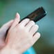 ¿Tiene un celular que ya no usa? Así puede convertir el dispositivo en una cámara de seguridad para su hogar
