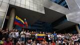 En video | 'Basta de caos': venezolanos protestan contra Maduro por apagón