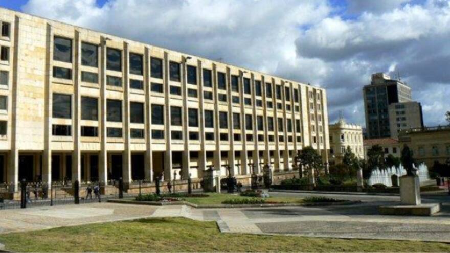 Edificio nuevo del Congreso fue evacuado por presunto incendio