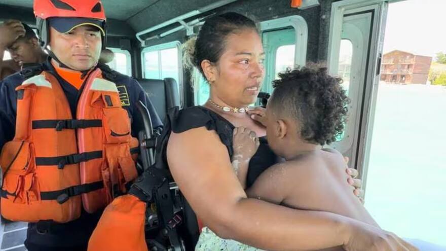 Rescatan a niño de 4 años que se había extraviado en Playa Blanca, Cartagena