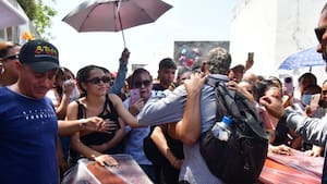 Entre llanto y desconsuelo, familiares y amigos despiden a las hermanas Hernández en el cementerio Calancala