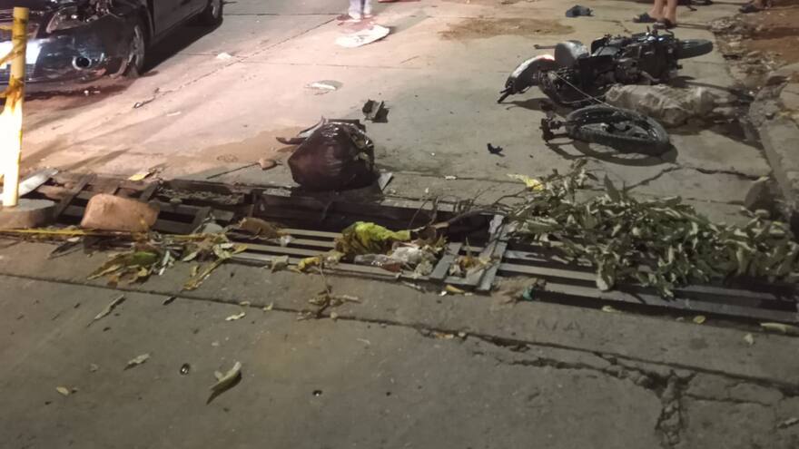 Valledupar: Madre e hija se accidentaron al intentar esquivar alcantarilla en mal estado