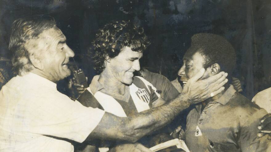 Javier Castell y la foto con Pelé que guarda como un tesoro