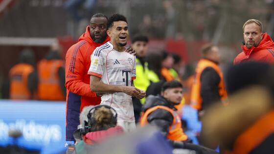 El árbitro Christian Dingert admite que se equivocó a expulsar a Luis Díaz: “La roja fue muy severa”