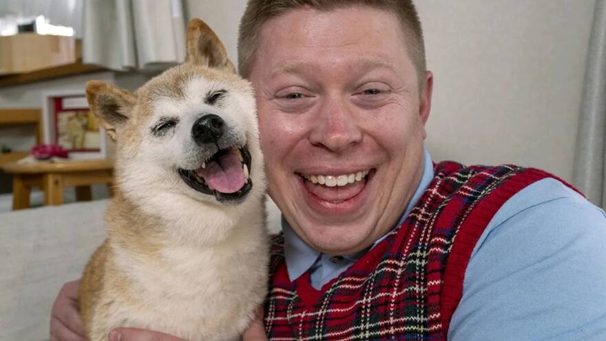 Encuentro de memes: Bad Luck Brian y el perro Doge se vieron en Japón