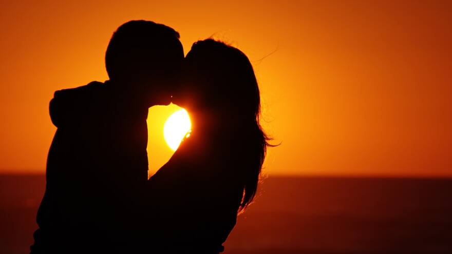 ¿Por qué el 13 de abril se celebra el Día Internacional del Beso?