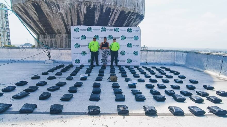 Mujer es capturada con 120 paquetes de marihuana en Los Olivos