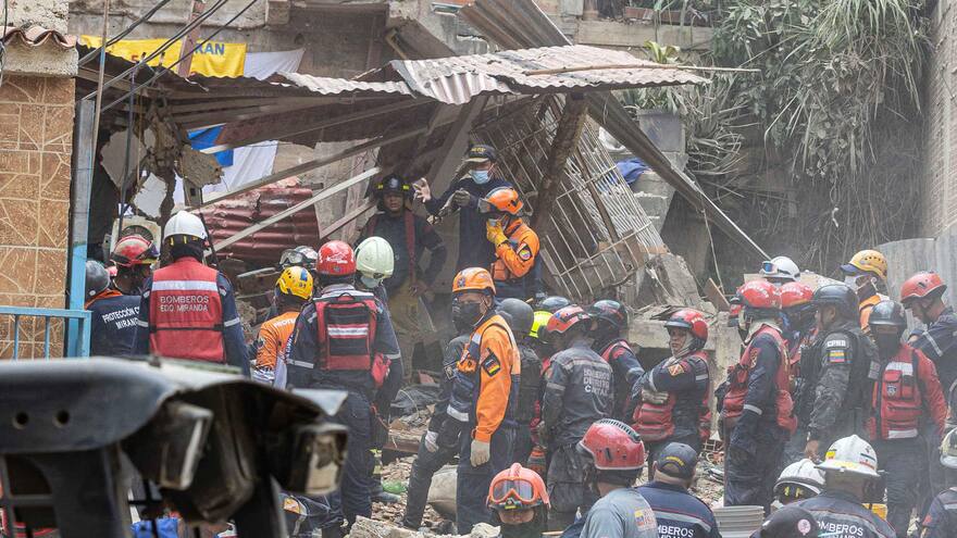 Venezuela: al menos 8 muertos en derrumbe de edificación en Petare, el barrio más grande del país