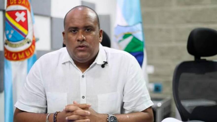 Gobernador de San Andrés ordena evacuar zonas de riesgo por potencial huracán