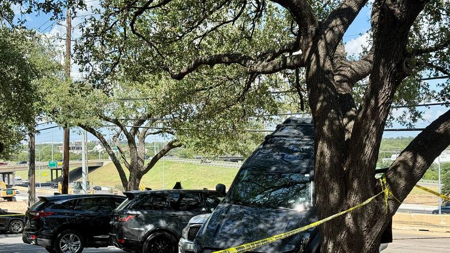 Tres muertos y múltiples heridos en un tiroteo en Texas, EE. UU.