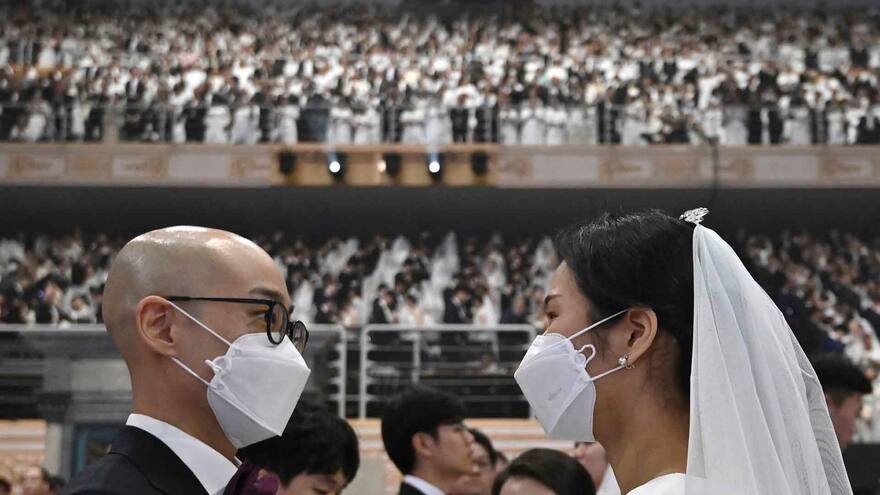 Ni el coronavirus separa a 6 mil parejas coreanas