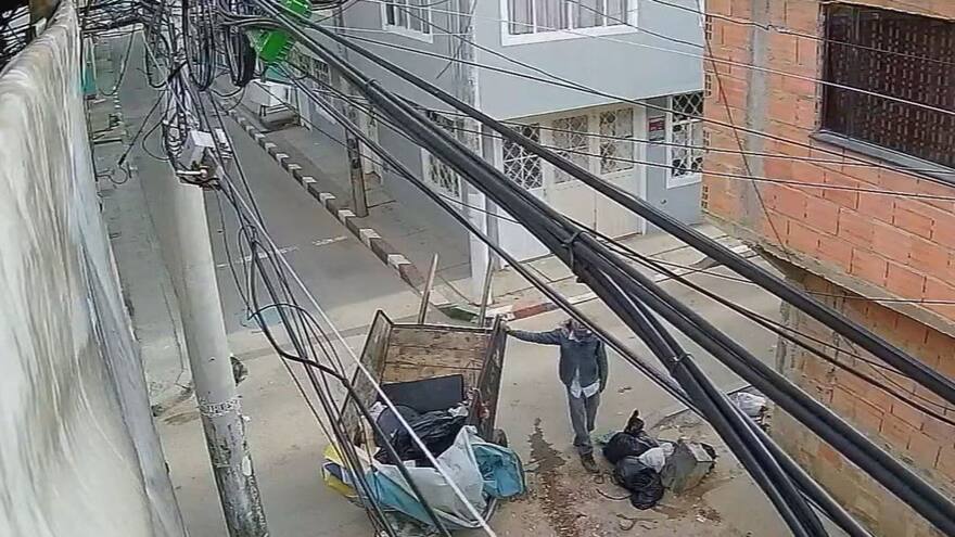 Desmantelan la ‘Casa Negra’ en Bogotá, inmueble donde se torturaba y mataba