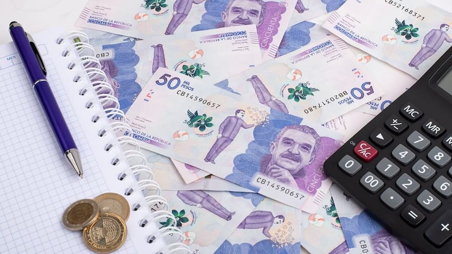 Gobierno se está “estrangulando” en sus finanzas: expertos por problema de caja