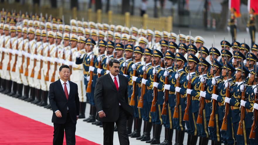 China apoya a una Venezuela asfixiada