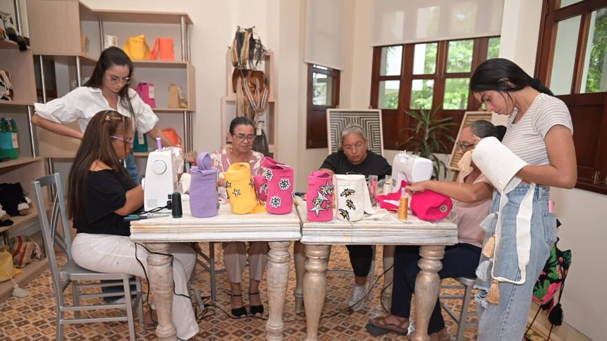 ‘Tejidos de origen’, la nueva colección de mochilas de artesanas de Chorrera