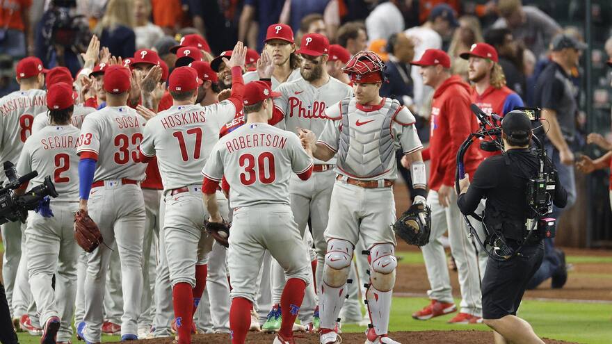 Los Filis vencieron a los Astros y se fueron adelante en la Serie Mundial