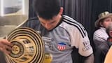 Luis Díaz recibe el 2026 con la camiseta del campeón y con el tradicional corito de Junior tu papá